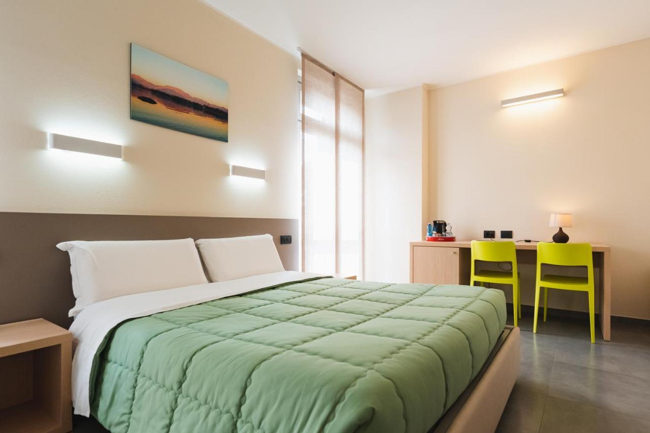 Parini Hotel Bosisio Parini Exteriör bild