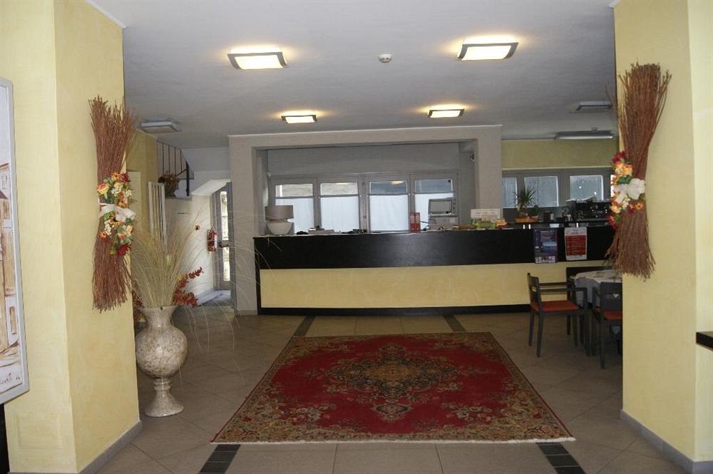 Parini Hotel Bosisio Parini Exteriör bild