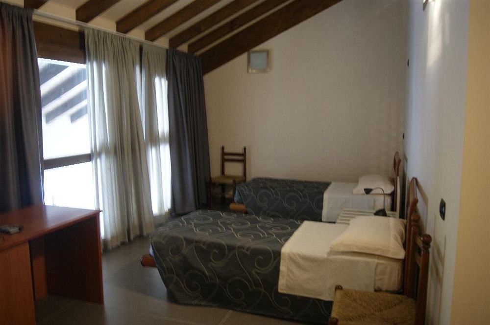 Parini Hotel Bosisio Parini Exteriör bild